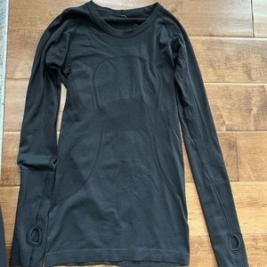 Lululemon black active long sleeve